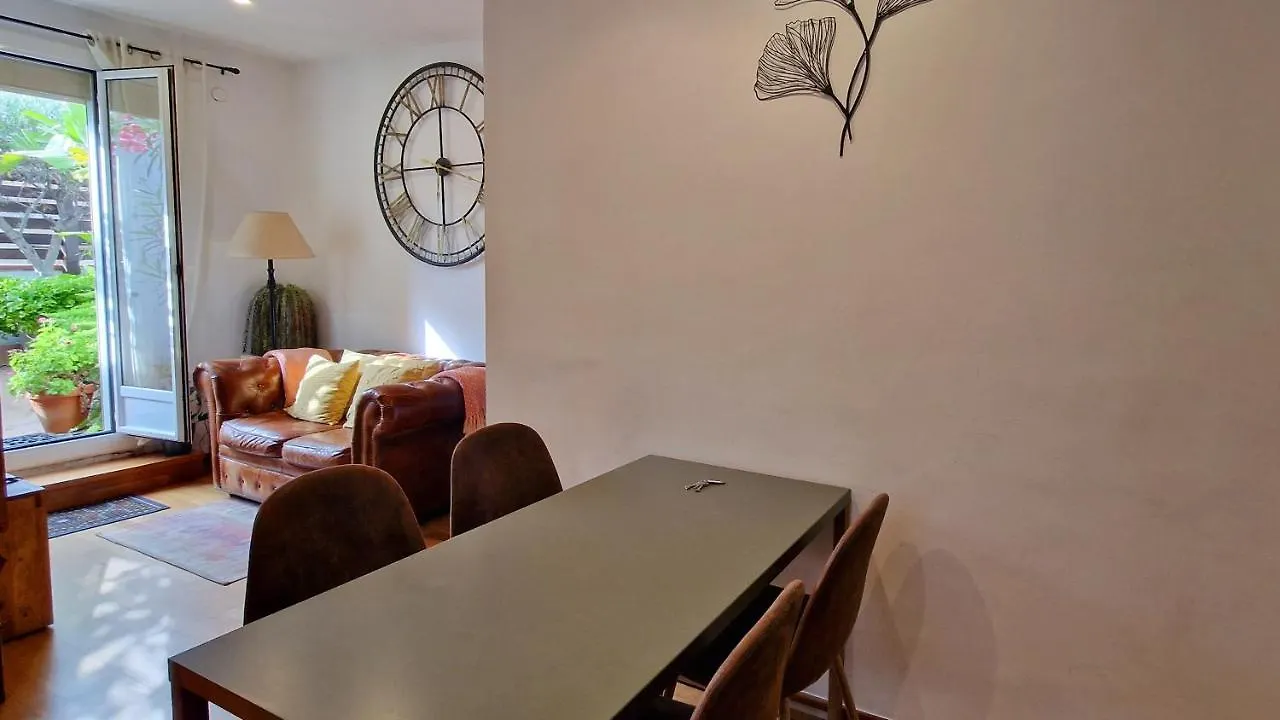 Atic Trobador Apartment Barcelona